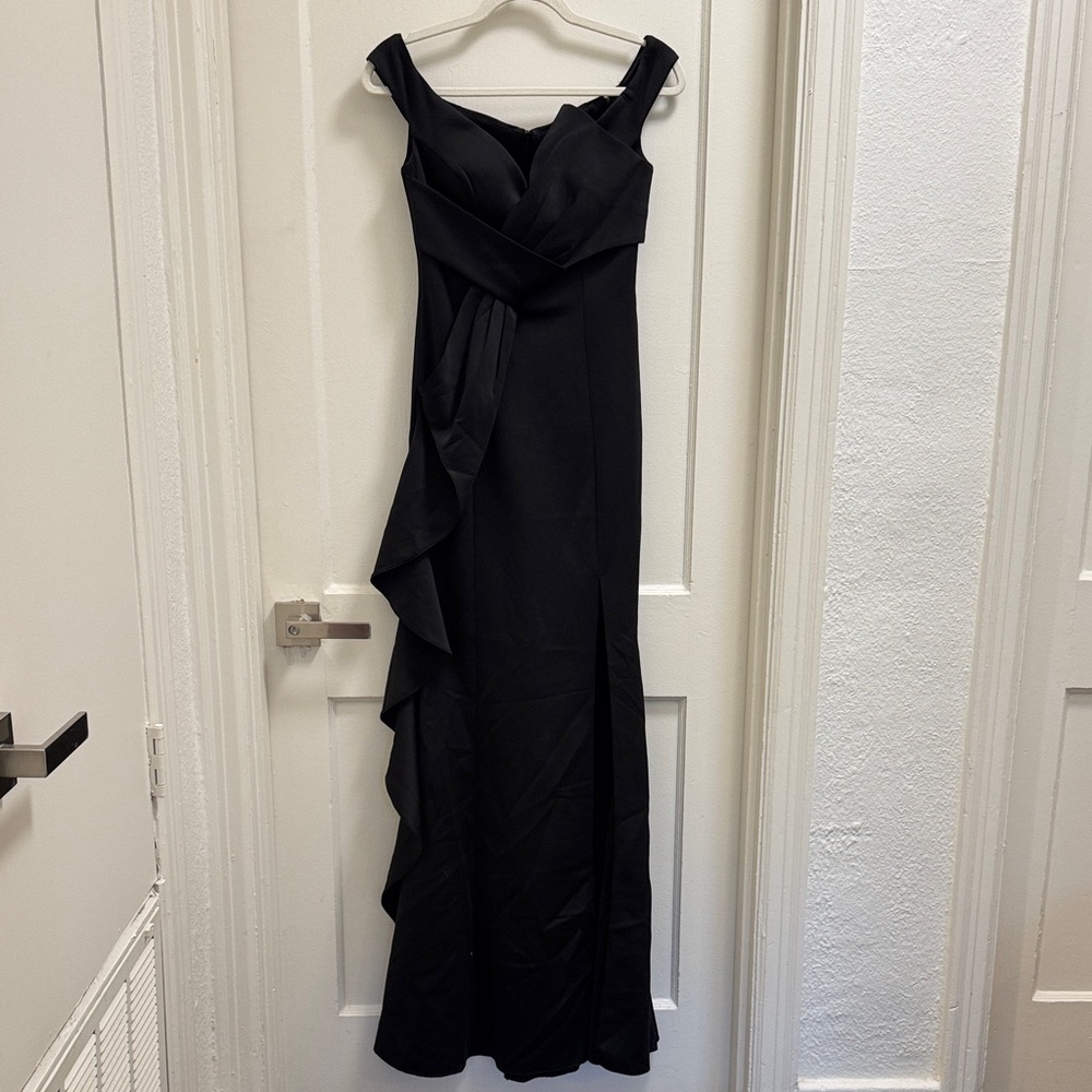 Elegant Black Off-Shoulder Maxi Dress